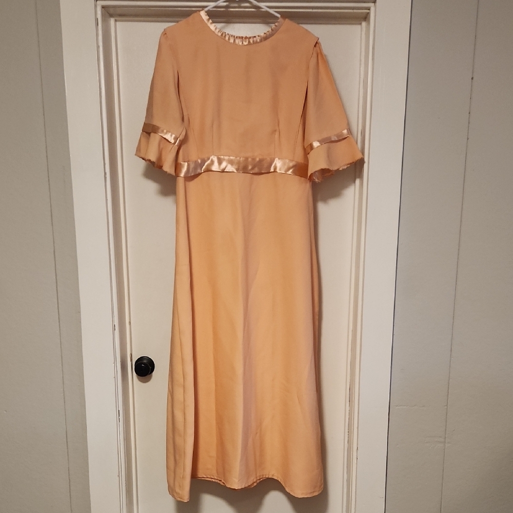 Elegant Peach Midi Dress with Satin Trim